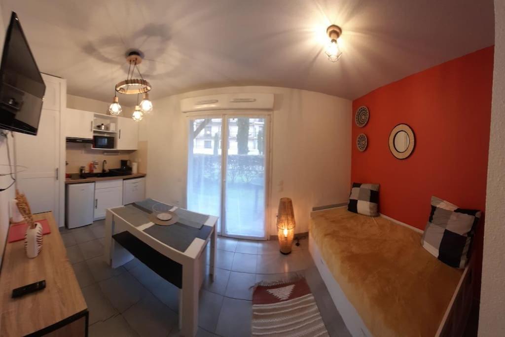 Appartement Du Chamois Roux, Dans Residence De Tourisme 3 Etoiles Lourdes Exteriör bild